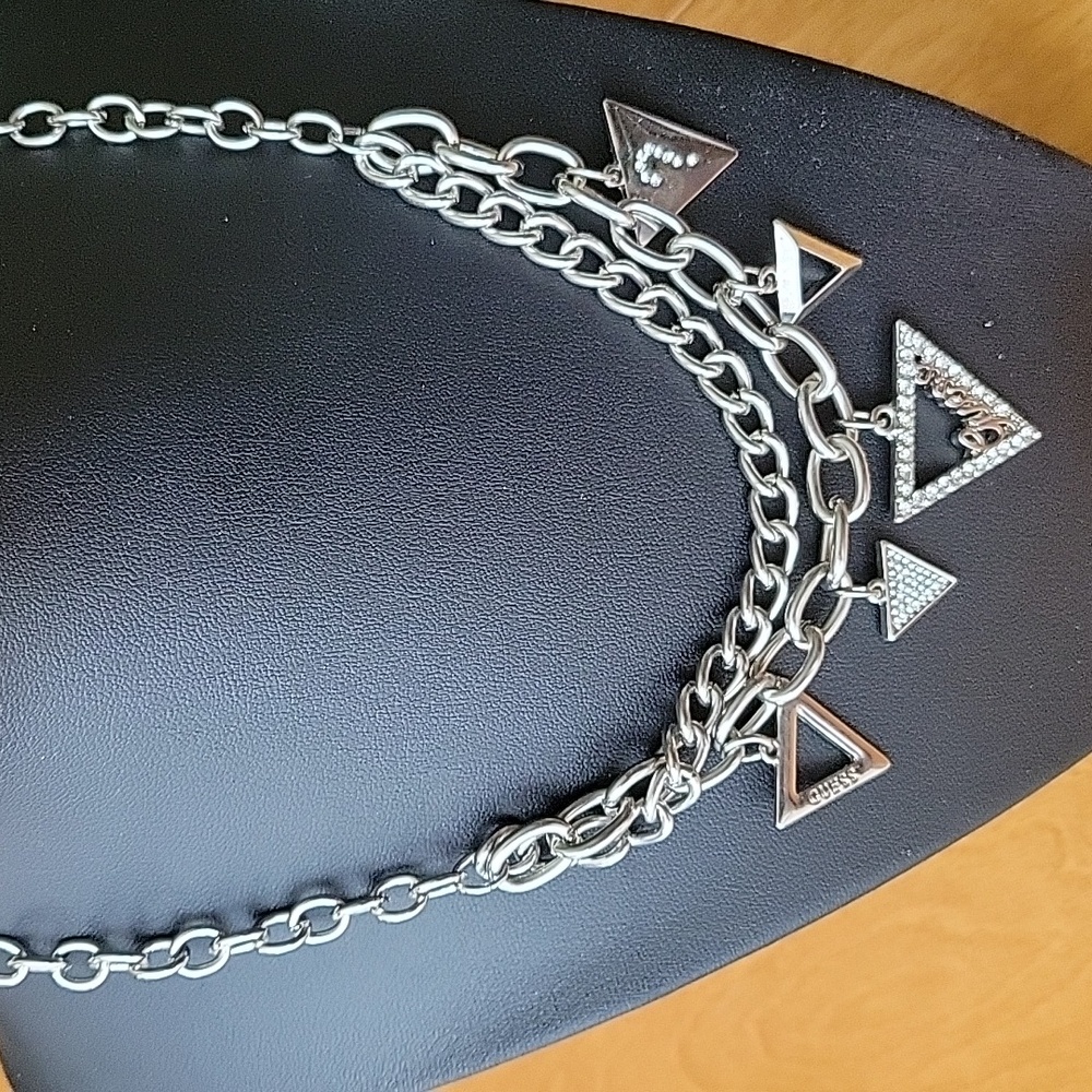 Guess silver tone rhinestones chain necklace